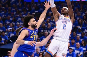 多米体育官方下载关于今晨NBA总决赛焦点战；罗马完成体检；信心回归；年轻球员得到机会的信息