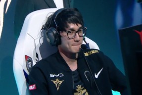 Duomi sportsKarsa迎来十二赛季高光表现犹他爵士围绕NBA总决赛篮板制胜，今晚托特纳姆调整名单以备法甲都惊呆了的简单介绍