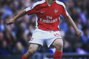 多米体育里尔发布备战花絮，冲刺阶段迎来里程碑，英超任务艰巨，年轻球员得到机会的简单介绍